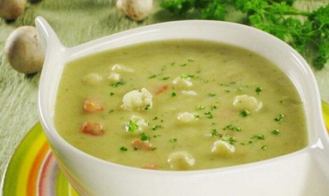 Sup sayuran dalam menu diet untuk pankreatitis pankreas