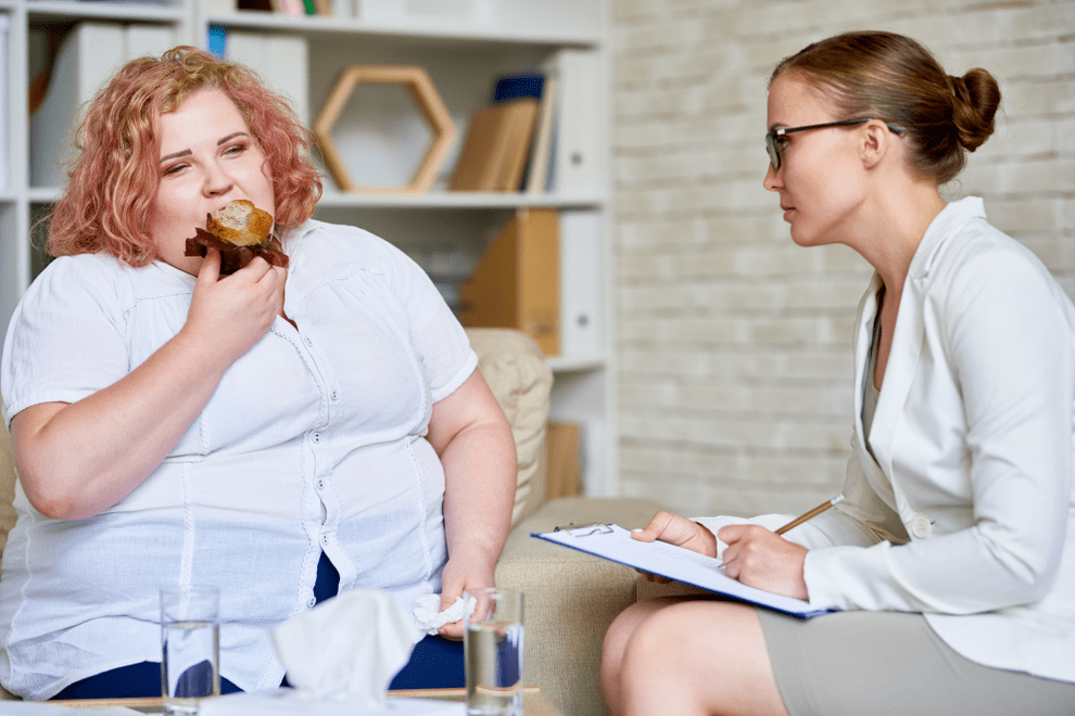 Wanita kelebihan berat badan di janji spesialis